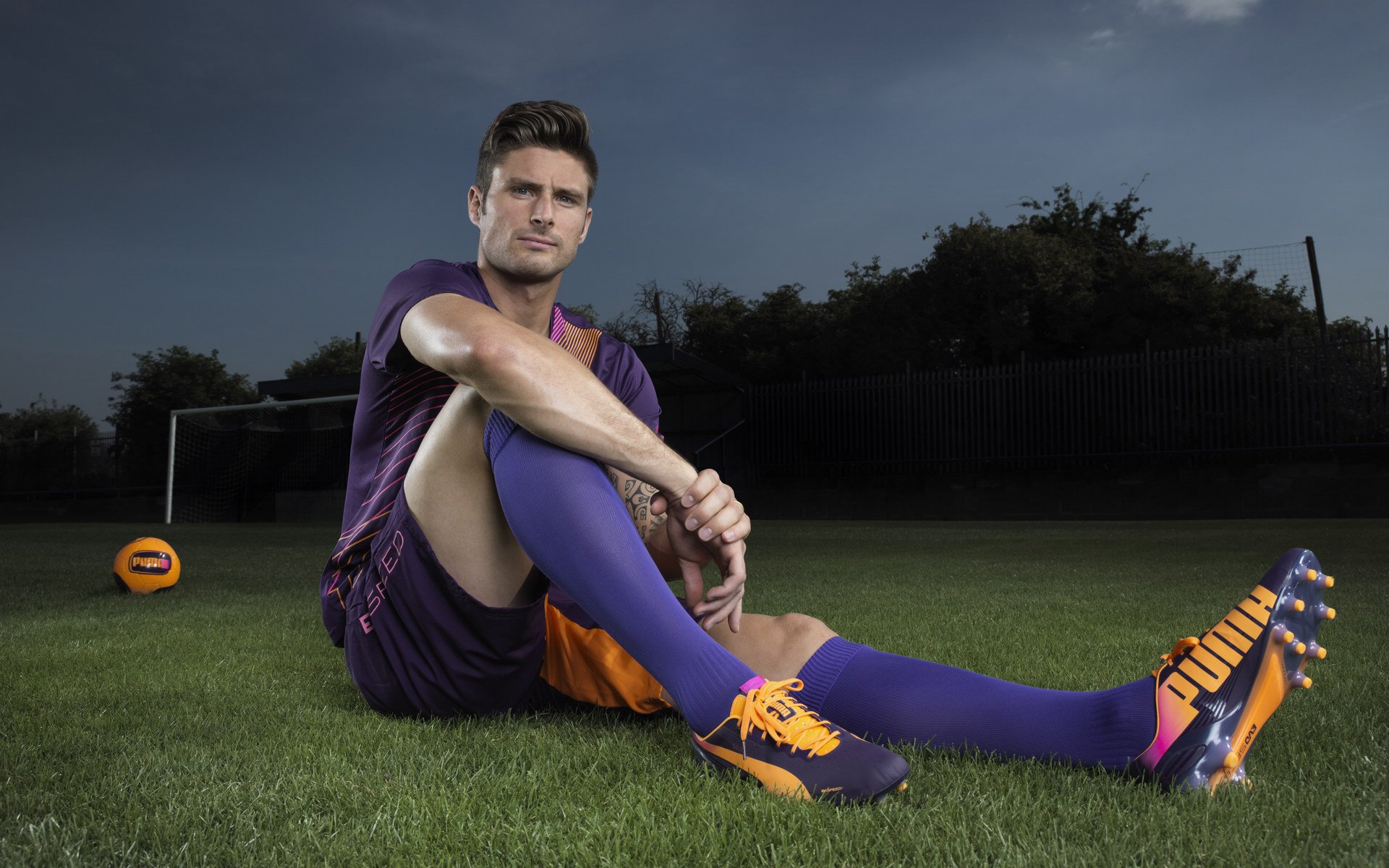 布莱顿中场衔接紧密提高攻防质量,布莱顿主场叫什么