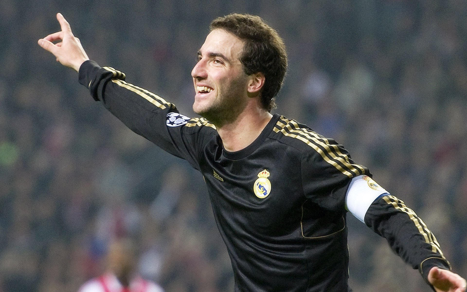 AYX官网-“从草根到顶级球员：埃尔斯·霍斯特的非凡橄榄球之路”